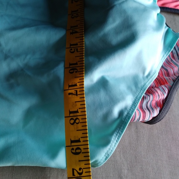 Razor Back Sports Bra Tank Shirt - Picture 5 of 7